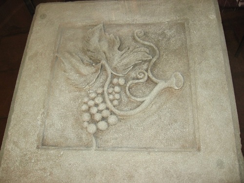 7table carved top 0004 1024x768   Stone Carving